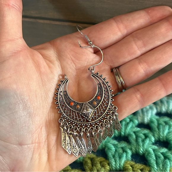 3/$10 Bohemian Silver Tone Dangle Earrings - Picture 3 of 4